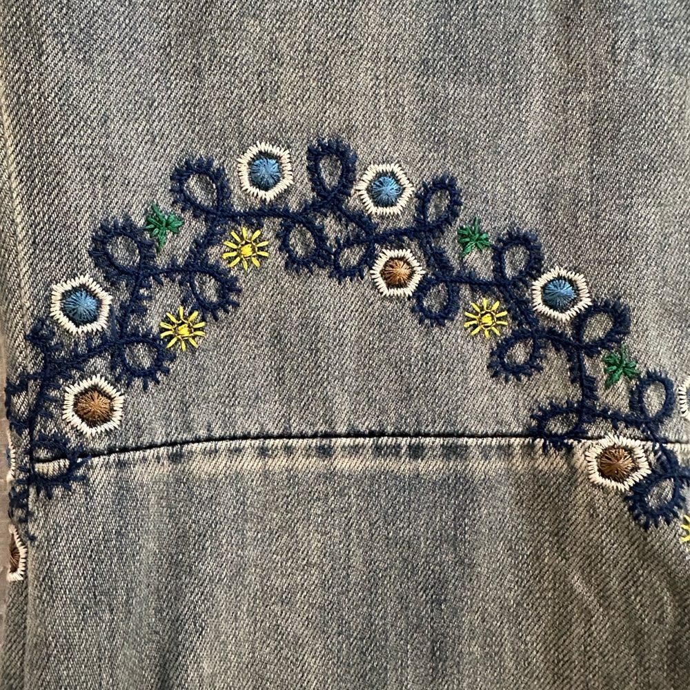 Free People Delphine sz30 embroidered jeans. - Picture 7 of 13